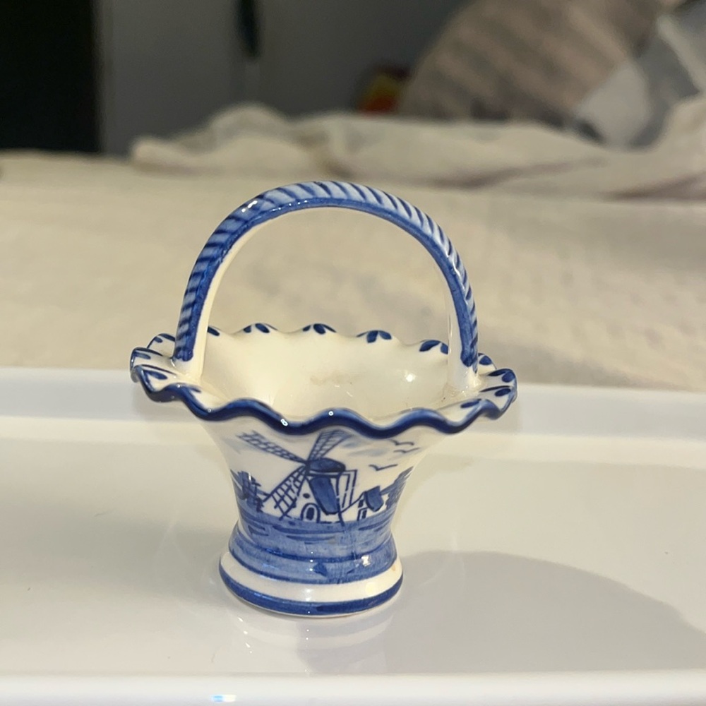 Mini Ceramic Basket Delftware Handwork -Designed by Elesva Holland